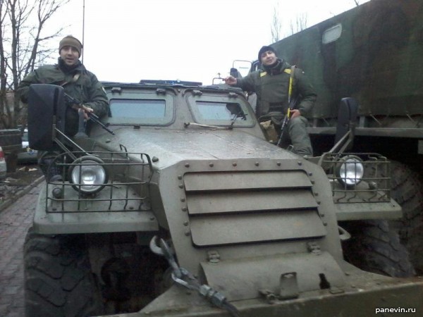 Древний БТР-152