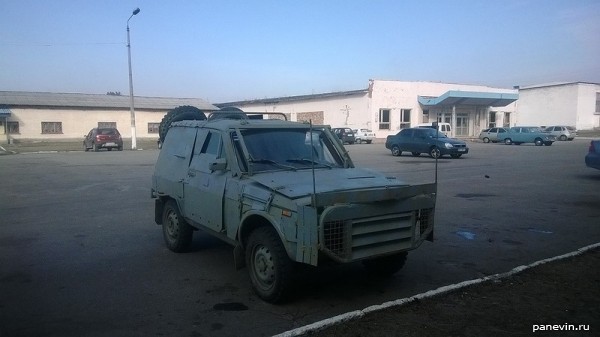 Бронированный внедорожник