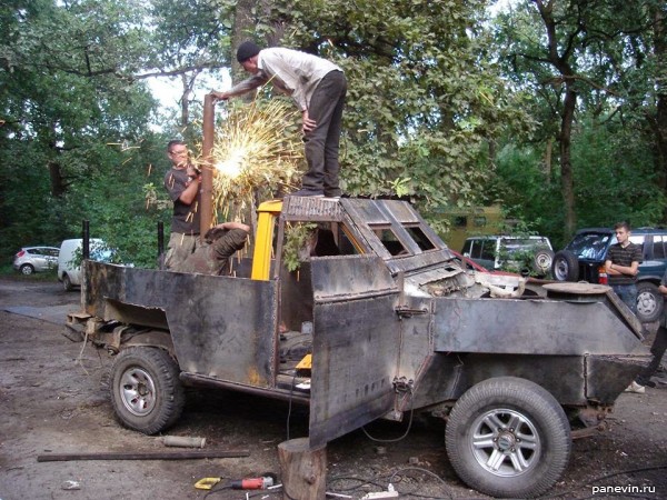 Сварка «брони», Nissan Patrol
