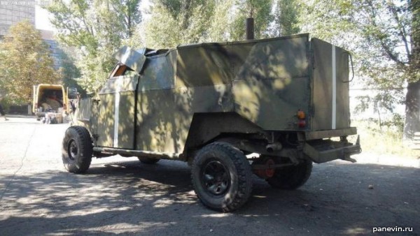 Бронеавтомобиль Nissan Patrol