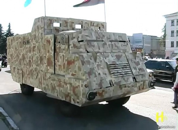 Бронированный грузовик ВСУ