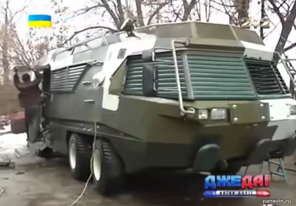 Бронированный грузовик ВСУ