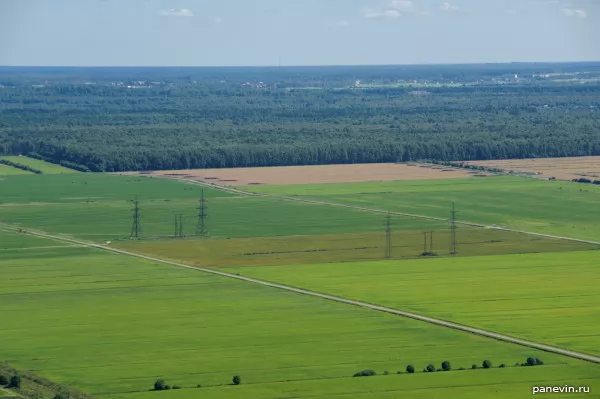 Правый берег Невы, юн Петербурга