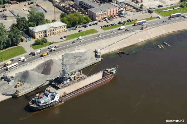 Dry-cargo ship