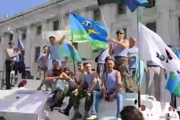 Airborne Forces Day on the Palace Square