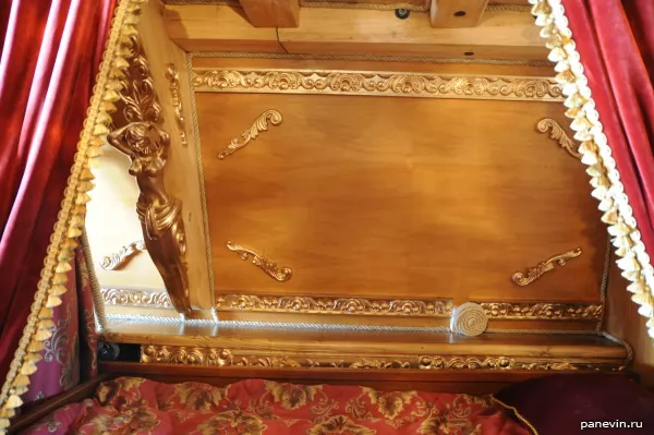 Bed of the commander of the ship