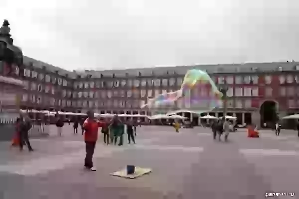 Plasa-major, a huge soap bubble