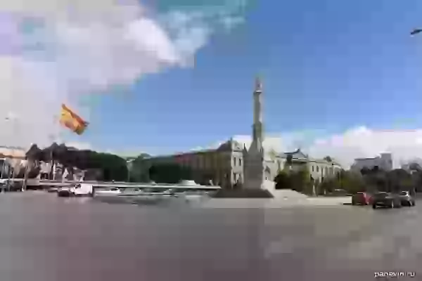 Columbus's Square and a monument, a view on National library