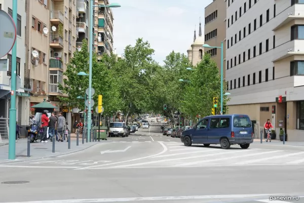 Small street in Zaragoza (in an alignment of the Stone bridge)