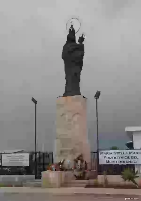 Statue of the Madonna, quay Trapani