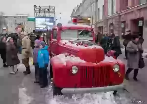 Пожарная машина. Такие служили во время Блокады