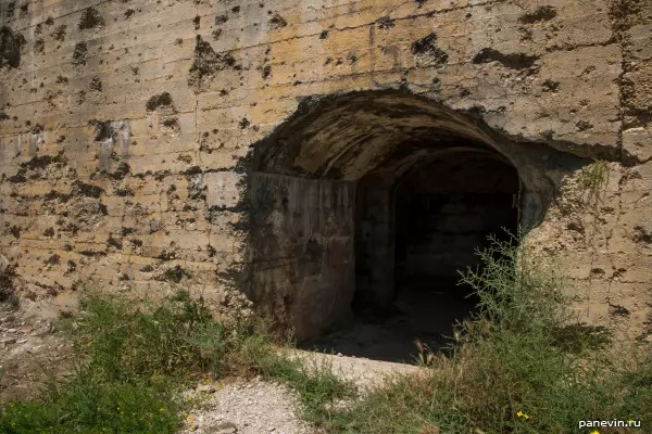 Entrance in cellars of ammunition