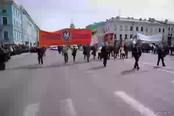 Procession on Nevsky prospect, Novorossia flag
