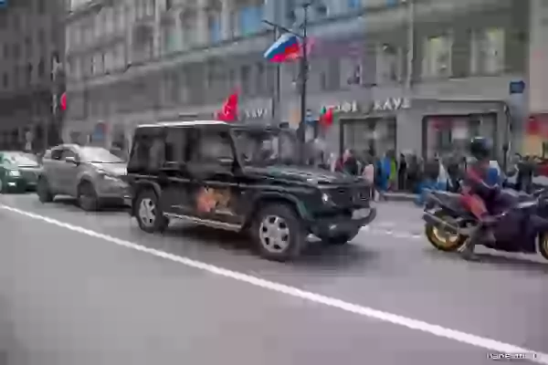 Gelandewagen and an award of a victory and a flag