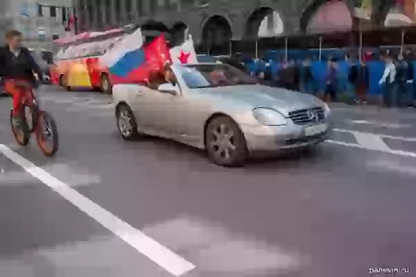 Mercedes with flags