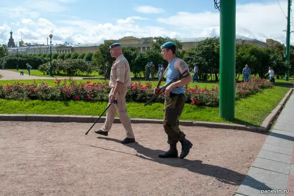 Commandoes on the Mars field