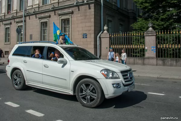 Mercedes with flag Airborne Forces