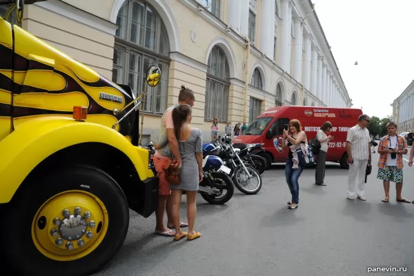 Photo with American truck