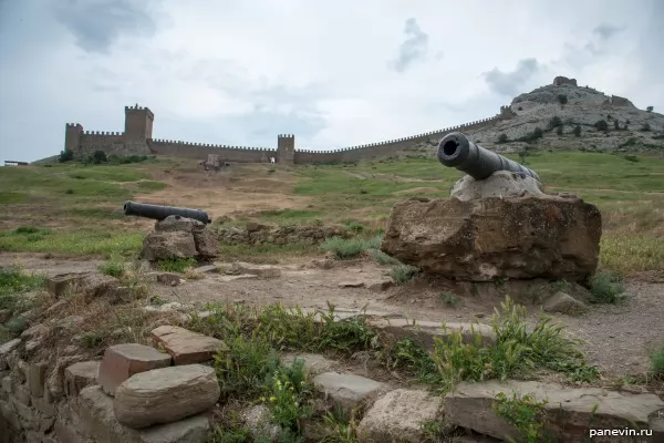 Genoese fortress in the Sudak and ancient cannons