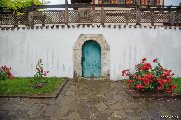 Doors in a wall