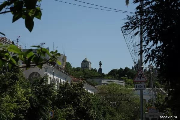 Lenin and a temple