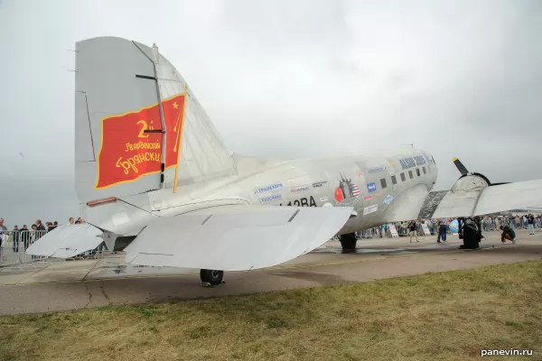 Хвост DC-3