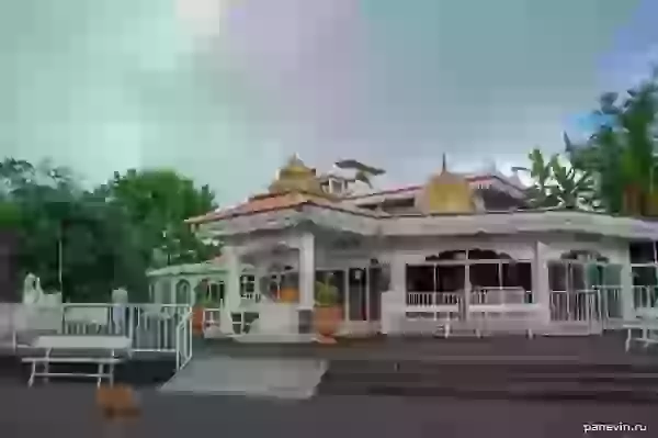 Hindu temple at lake of Ganga Talao