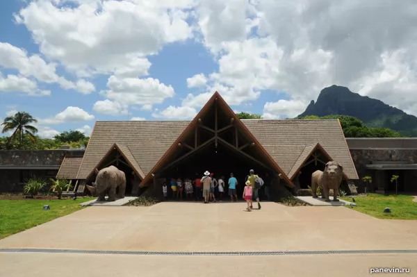 Entrance to the zoo Casela