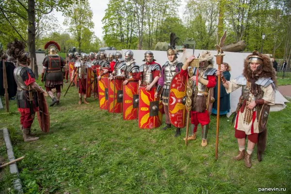 Construction of the Roman legionaries