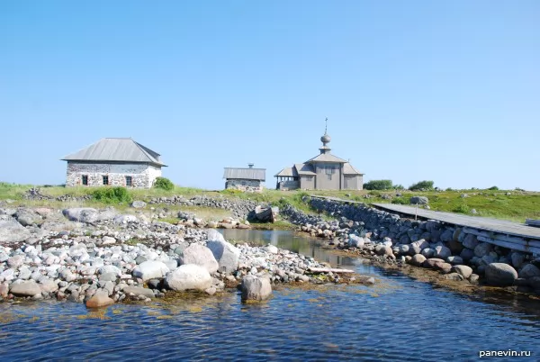 Dock and Andreevsky church