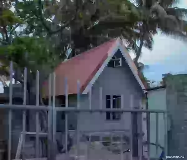Строящийся домик