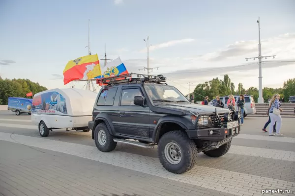 Передислоцирование на противоположную сторону площади