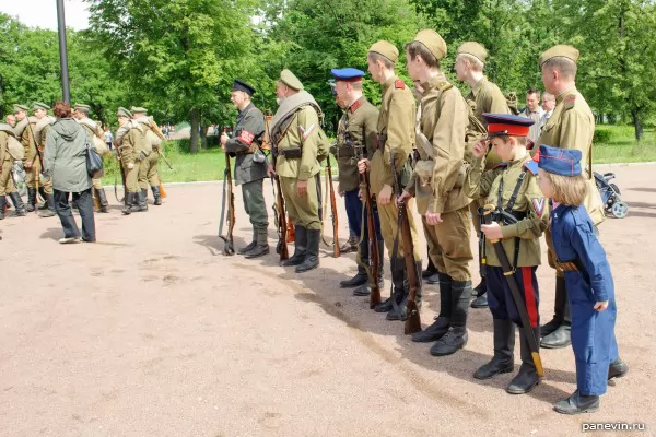 Infantry of World War II and Civil wars