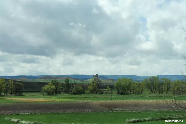 Пейзаж с замком