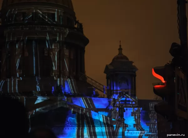 Light show on the Isaakievsky cathedral