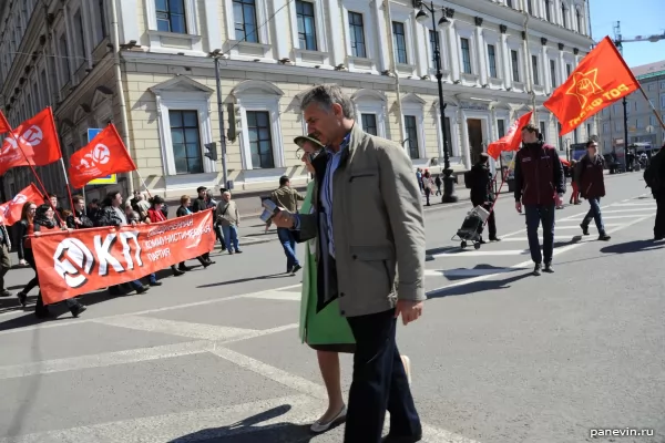 Column of communists