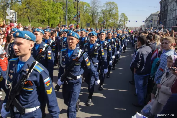 Курсанты авиакосмической академии