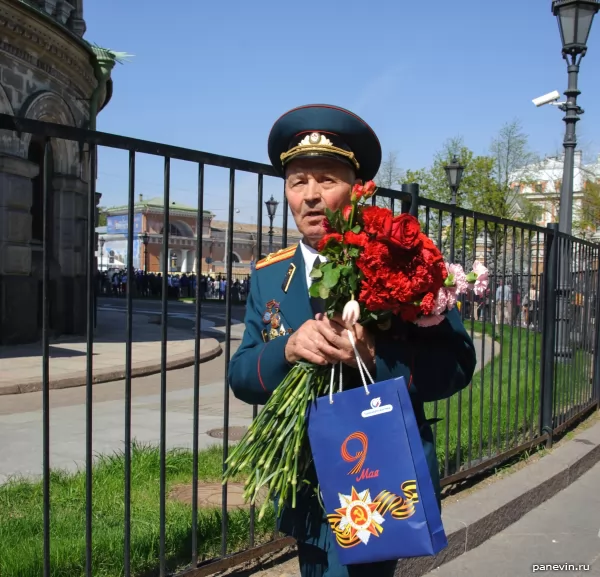 Colonel with flowers