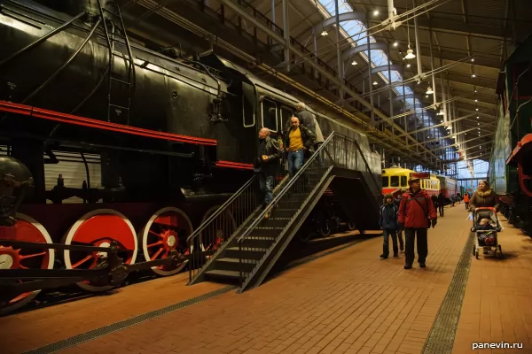 Steam locomotive with a cabin of the machinist accessible to visiting