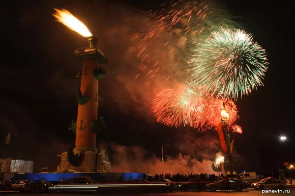 Rostral column and volleys of fireworks in day of lifting of a blockade
