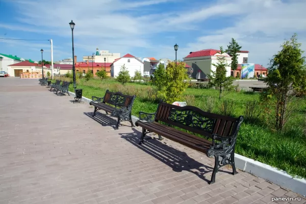  Benches on the territory of the museum 