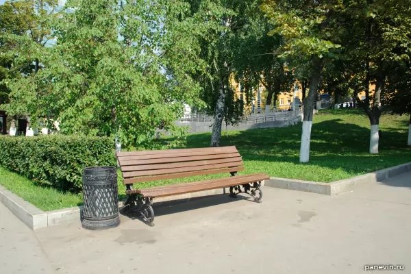 Bench and bin