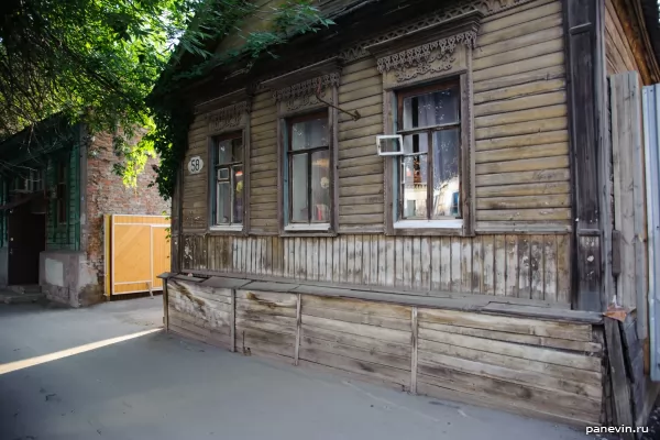  Old wooden carved house, Samarskaya street
