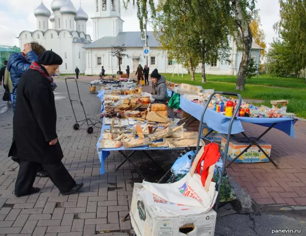 Сувенирная торговля перед Кремлём