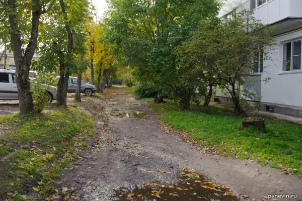  Typical Vologda sidewalk