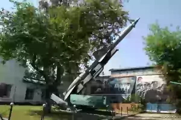 Пусковая установка ЗРК С-75М2 «Волхов» с ракетой 5Я23 (В-759)