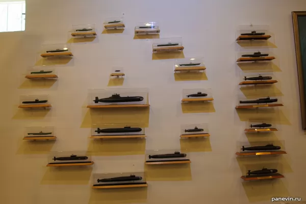 Models of submarines