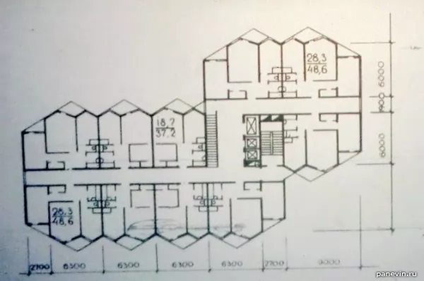 Дома «на курьих ножках», план типового этажа