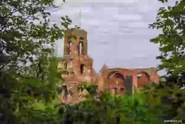 Колокольня Предтеченского собора