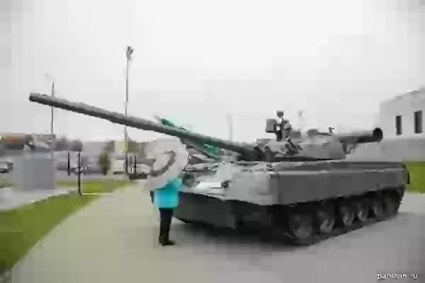 Основной танк 1-80Б